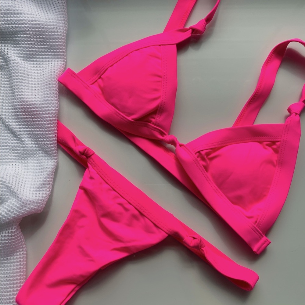 SALE 🚨 mariposa | hot pink triangle bikini set